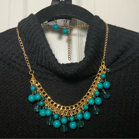 paparazzi Jewelry - NWT Paparazzi Necklace and Earrings Set - gold and teal